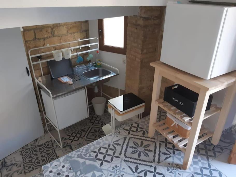 Appartamento Precioso Con A/a En Ruzafa Con Terracita Privada Y Acceso A Un Jardin, 2-3 Personas *